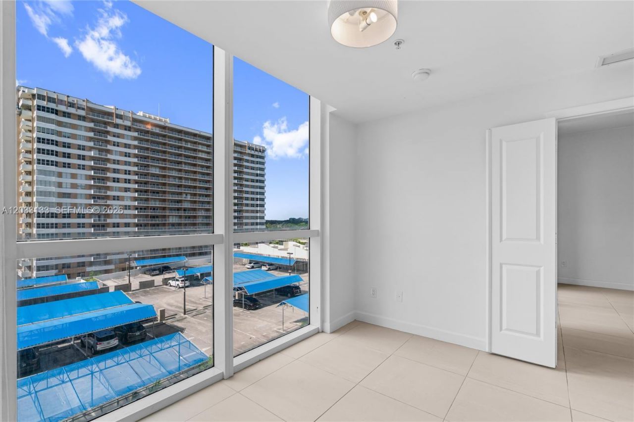 1945 S Ocean Dr , Unit 704, Hallandale Beach, FL 33009 Photo