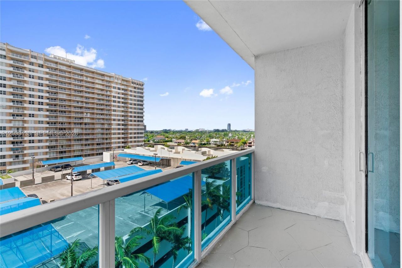 1945 S Ocean Dr , Unit 704, Hallandale Beach, FL 33009 Photo