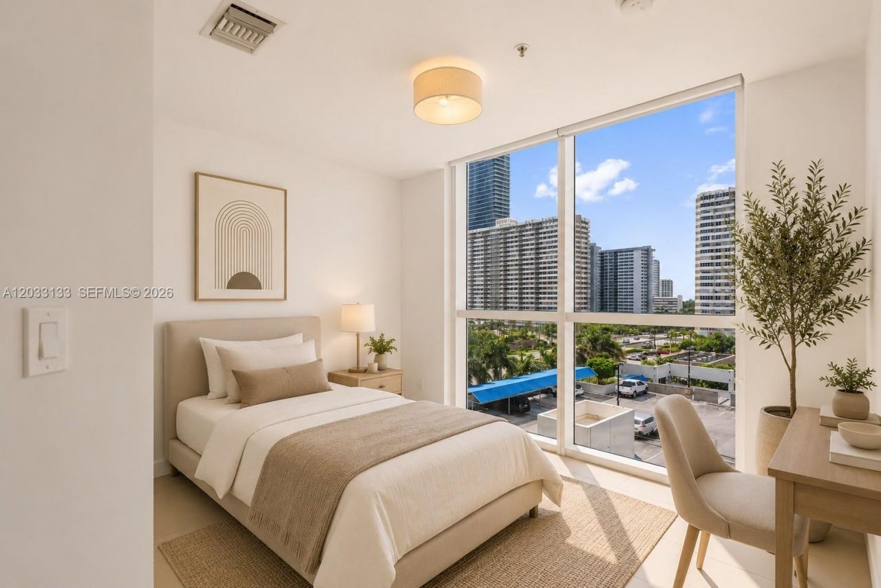 1945 S Ocean Dr , Unit 704, Hallandale Beach, FL 33009 Photo