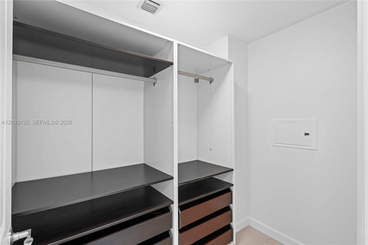 1945 S Ocean Dr , Unit 704, Hallandale Beach, FL 33009 Photo