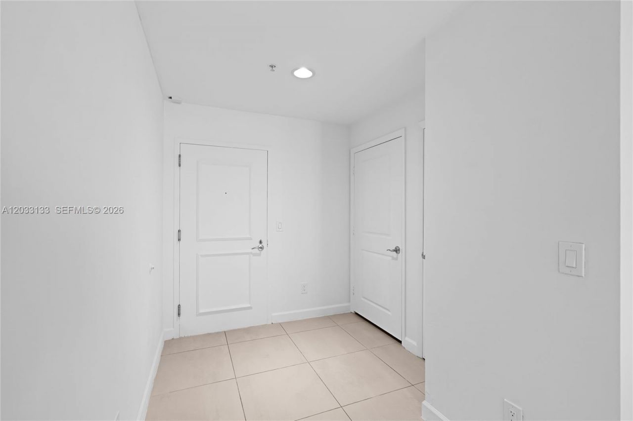 1945 S Ocean Dr , Unit 704, Hallandale Beach, FL 33009 Photo