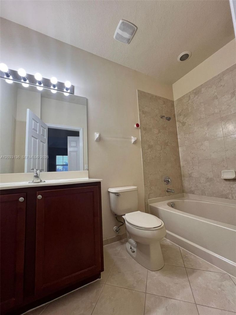 11503 NW 89th St, Unit 223, Doral, FL 33178 Photo