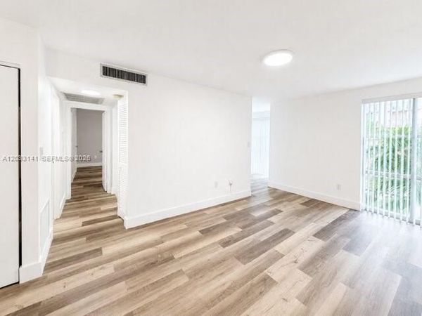 17560 Atlantic Blvd , Unit 516, Sunny Isles Beach, FL 33160