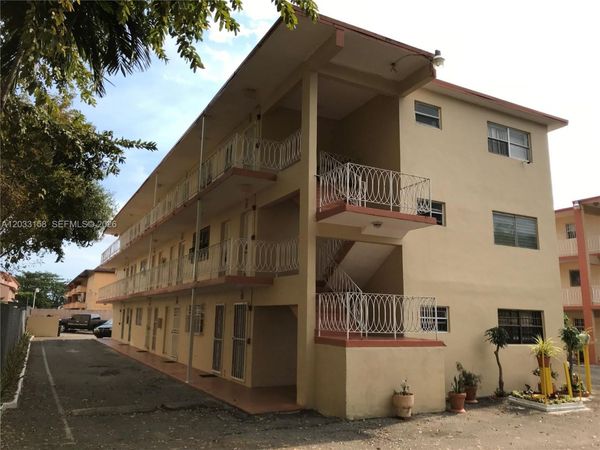 2441 NW 13 ST , Unit 77, Miami, FL 33125