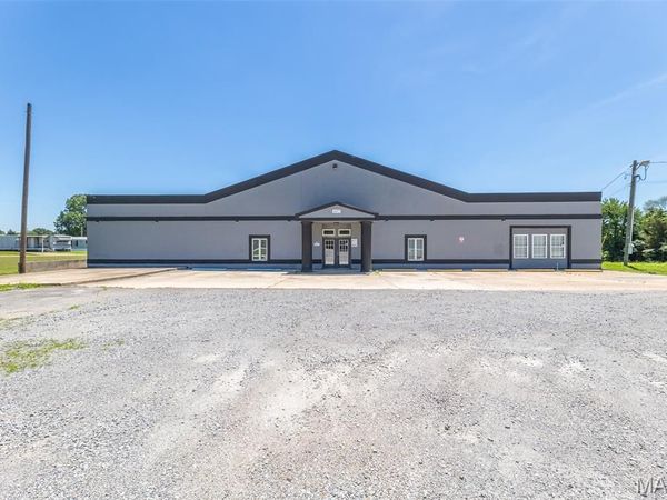 602 E Outer Road , Poplar Bluff, MO 63901
