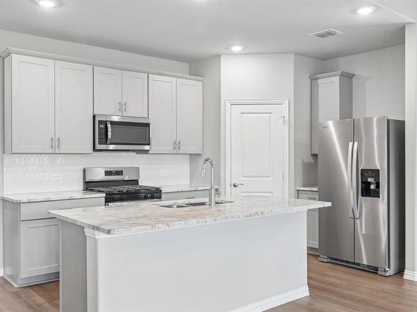 1934 Tradition Drive, Seagoville, TX 75159