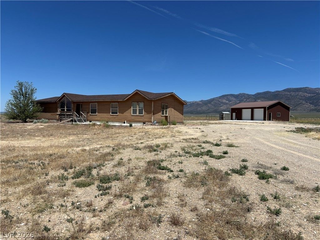 910 N Sawblade Circle , Other, NV 89317