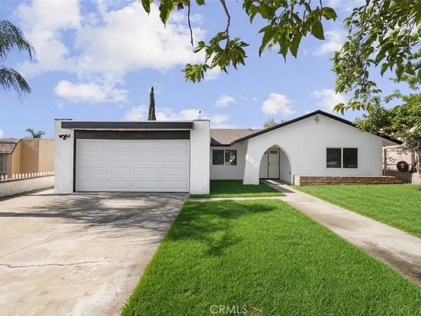 527 W 10th, Perris, CA 92570
