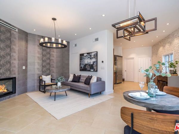 941 N Norman Place, Los Angeles, CA 90049