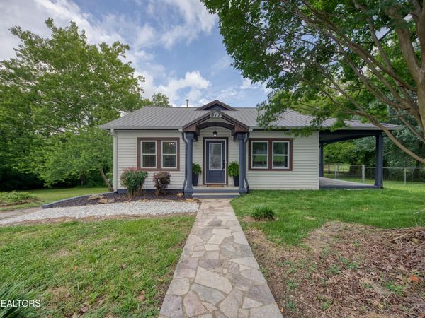 917 Centeroak Drive, Knoxville, TN 37920