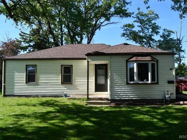 40 North Drive , Buffalo, NY 14218
