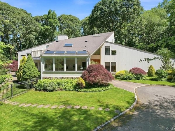 29 Amber Lane, Oyster Bay Cove, NY 11771