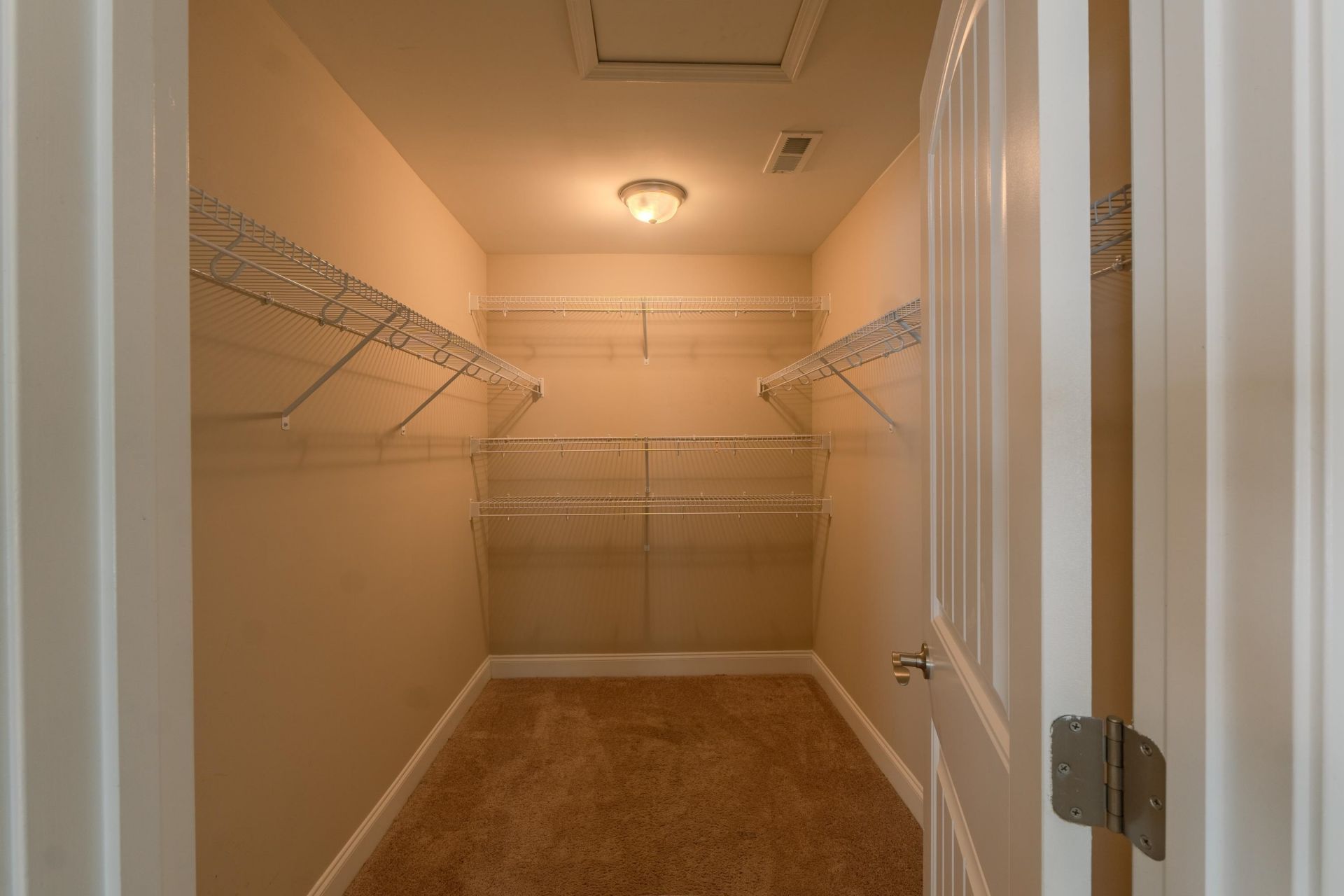 373 Sun Colony Blvd.  Photo 17