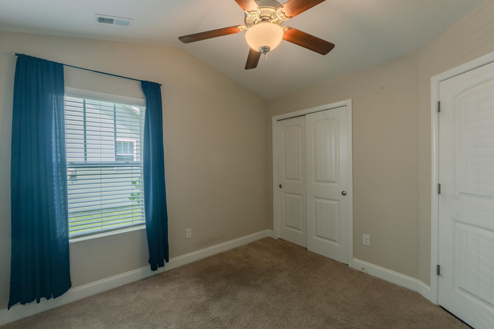 373 Sun Colony Blvd.  Photo 23