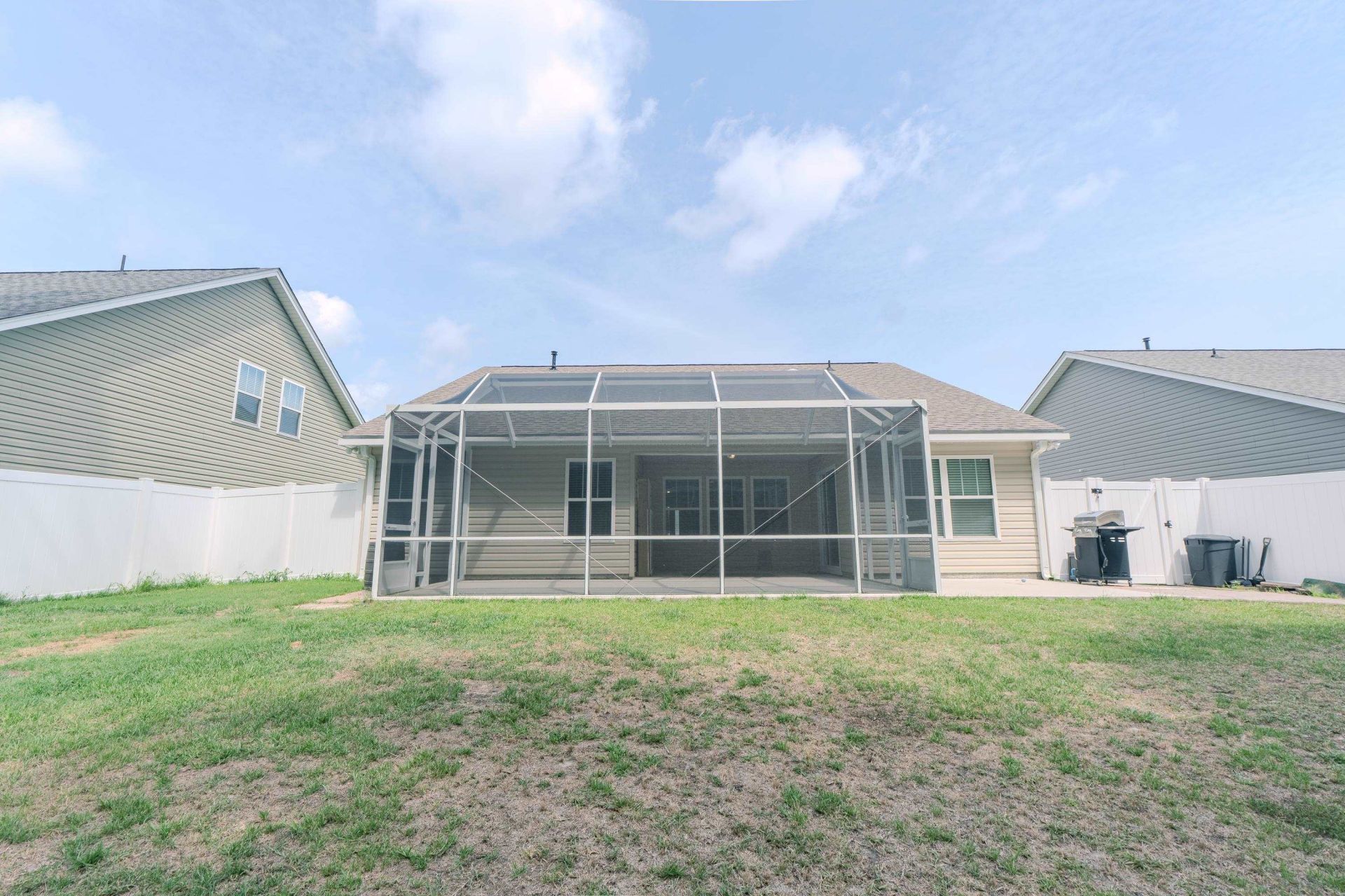 373 Sun Colony Blvd.  Photo 29