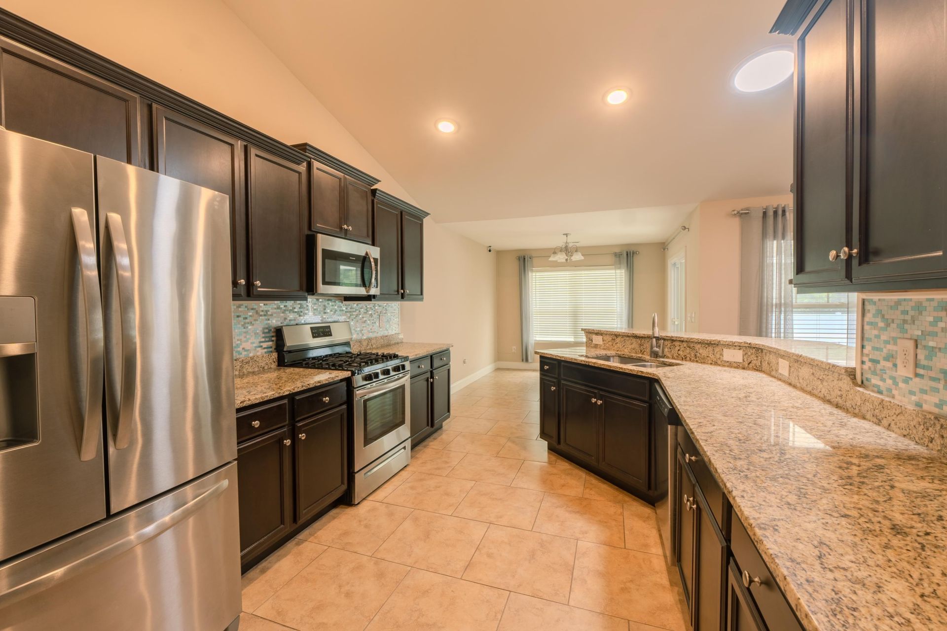 373 Sun Colony Blvd.  Photo 9