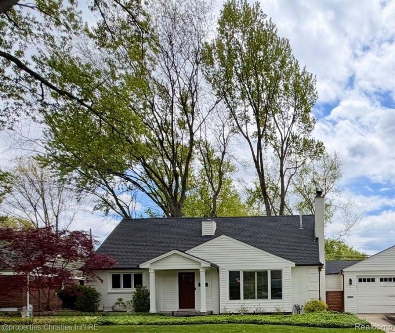 16011 Amherst Avenue, Beverly Hills Vlg, MI 48025 Main Photo