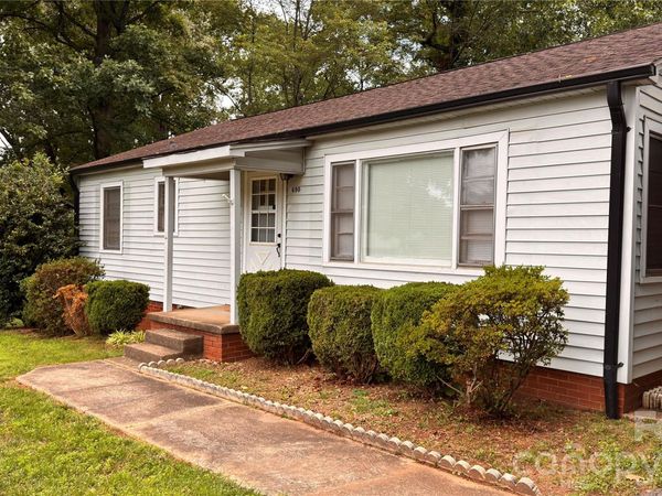 690 Brookdale Drive , Statesville, NC 28677