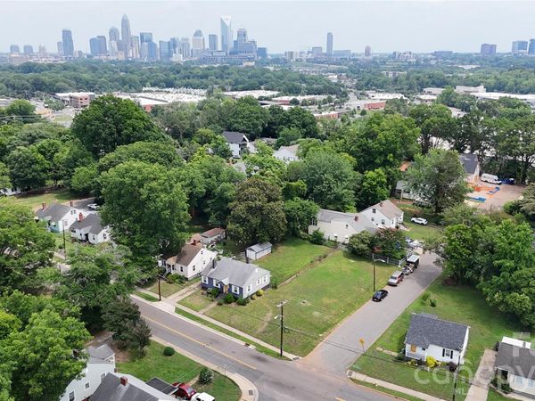 1321 Camp Greene Street , Charlotte, NC 28208