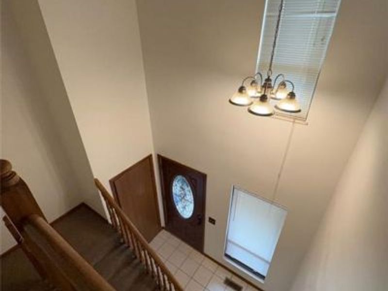 712 Hidden Valley Court, Fairborn, OH 45324 Photo 2