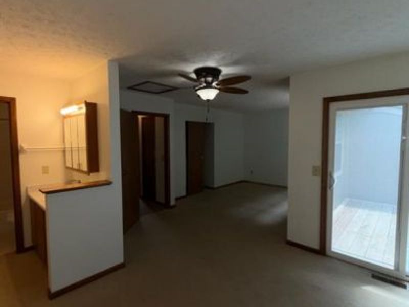 712 Hidden Valley Court, Fairborn, OH 45324 Photo 5