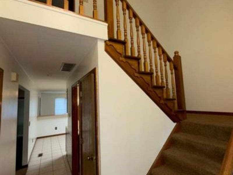 712 Hidden Valley Court, Fairborn, OH 45324 Photo 8
