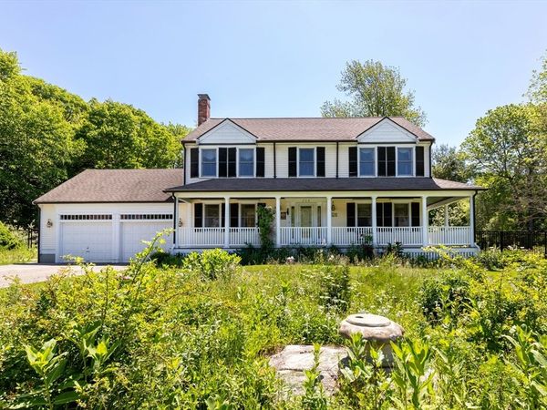 214 Presidential Dr, Abington, MA 02351