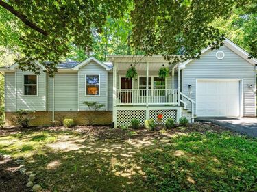601 FLOWER DR, MCGAHEYSVILLE, VA 22840