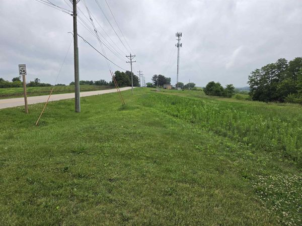 320 Acre Street , Guttenberg, IA 52052