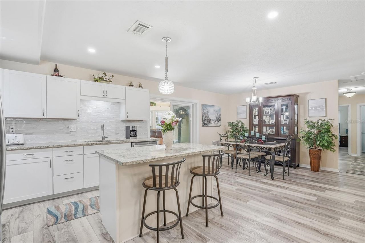 12109 Forest Hills Drive, Tampa, FL 33612 Photo