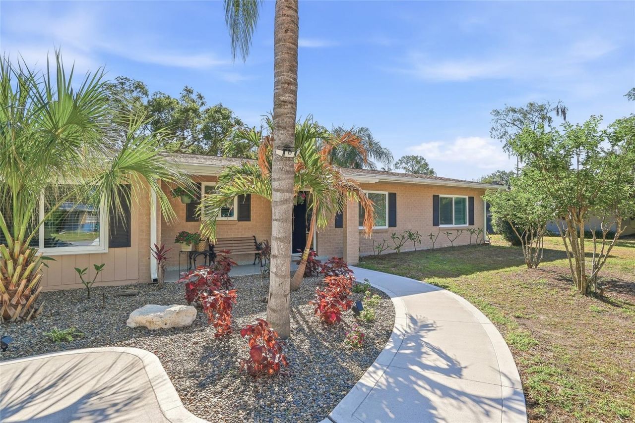 12109 Forest Hills Drive, Tampa, FL 33612 Photo