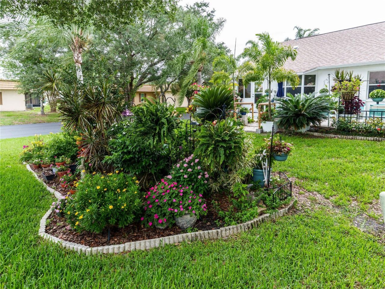 9234 Santa Monica Way, New Port Richey, FL 34655 Photo