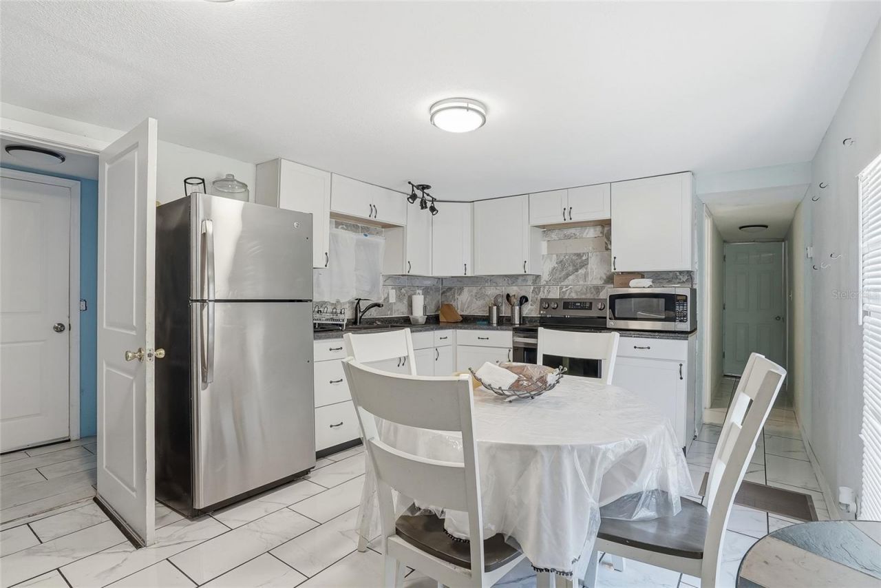 911 Marjorie Avenue , Brandon, FL 33511 Photo