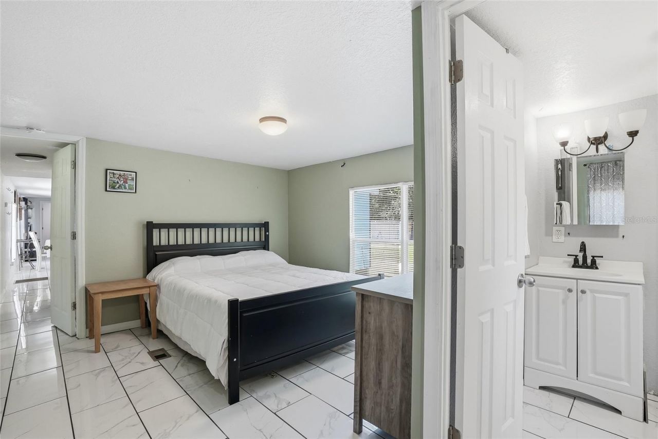 911 Marjorie Avenue , Brandon, FL 33511 Photo