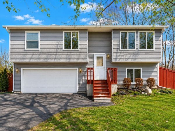 614 Kakos Court , Zion, IL 60099