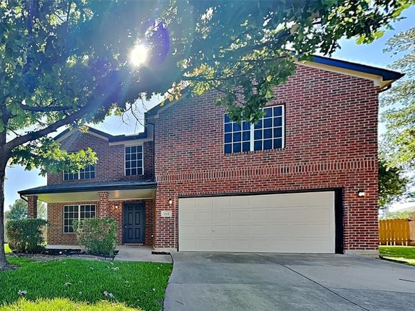 924 Rock Dove Circle, Saginaw, TX 76131