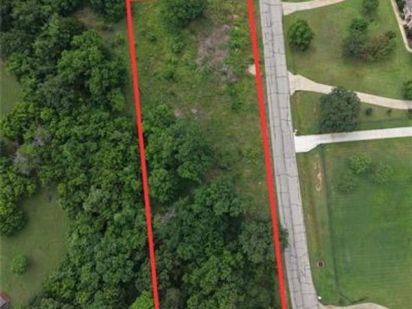 4441 Country Hill Road , Fort Worth, TX 76140