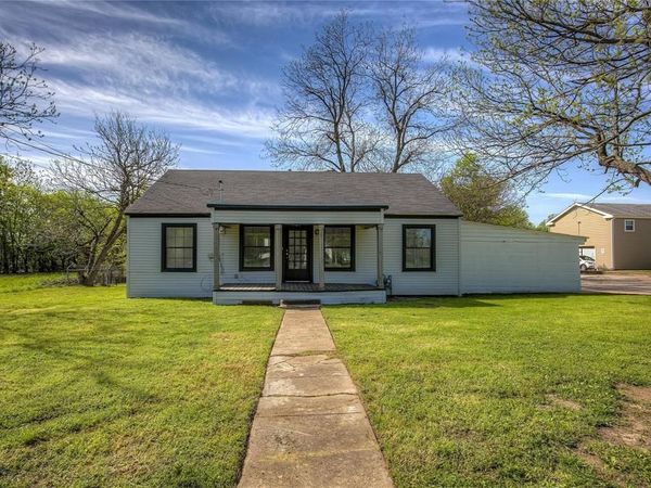1929 Stanford Street , Greenville, TX 75401