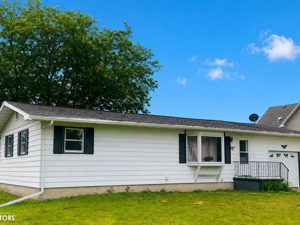 407 Dewey Avenue, Donnellson, IA 52625