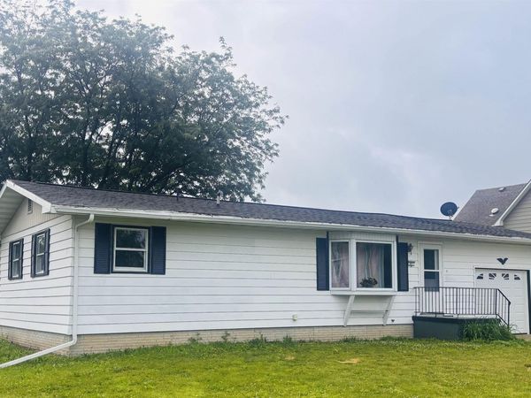 407 Dewey Avenue, Donnellson, IA 52625