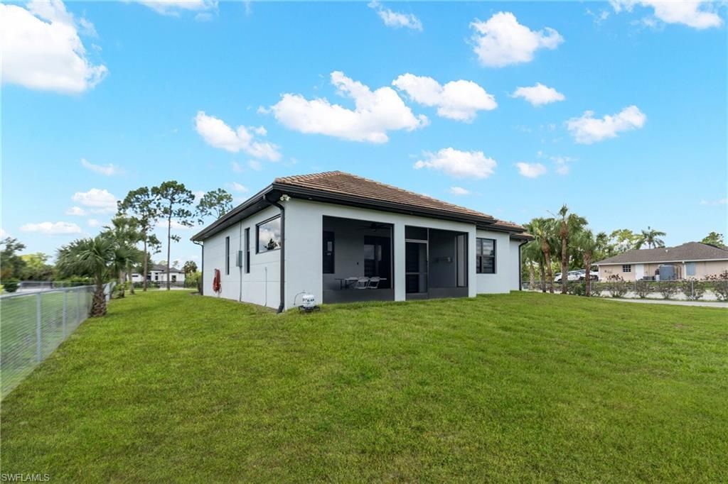 2759 18th Ave Se, Naples, FL 34117 Photo