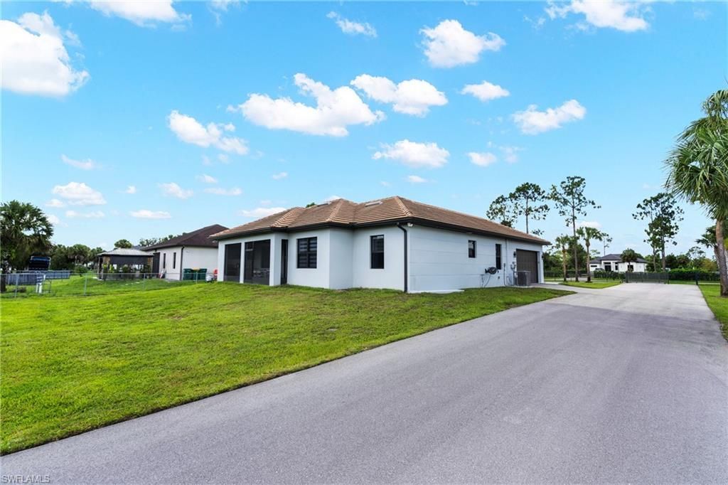 2759 18th Ave Se, Naples, FL 34117 Photo