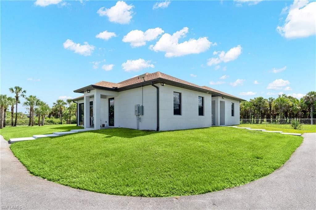 2759 18th Ave Se, Naples, FL 34117 Photo