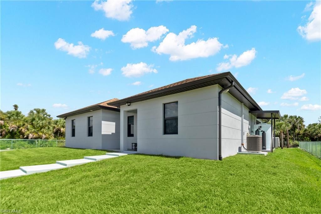 2759 18th Ave Se, Naples, FL 34117 Photo