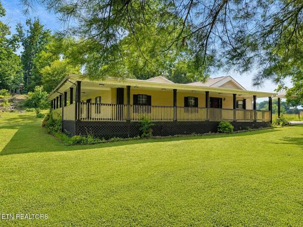 2709 Montvale Rd, Maryville, TN 37803