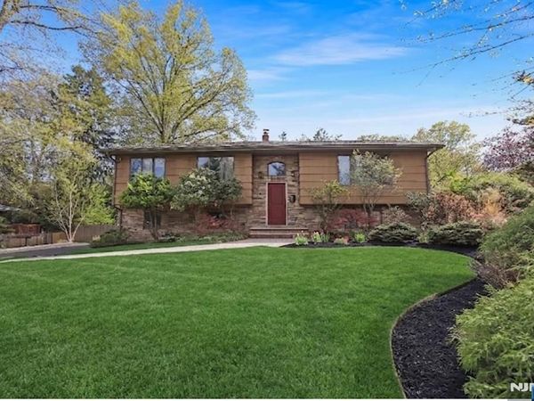 45 Lenox Avenue, DEMAREST, NJ 07627