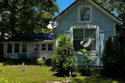 668 Harmon Road  photo 4