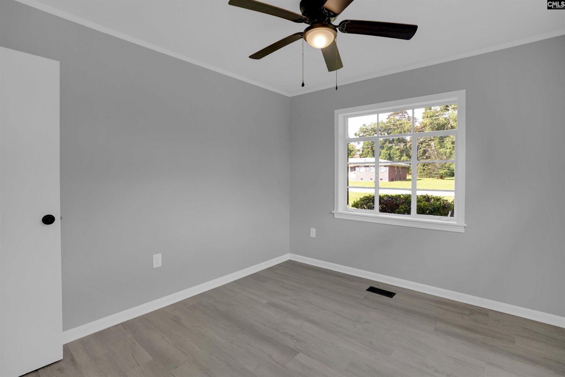 832 Highland Grove Avenue Photo 27