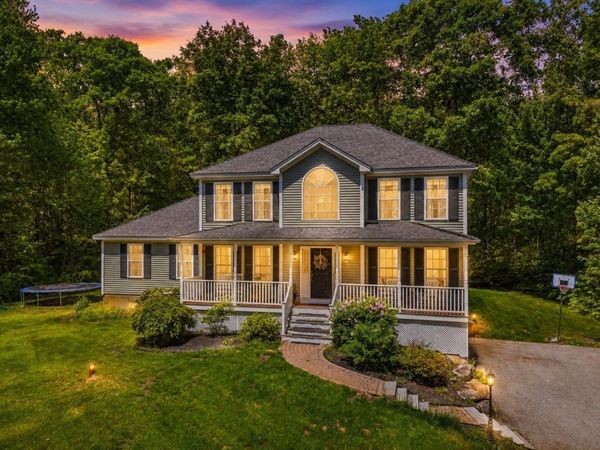24 Gardensong Drive, Hooksett, NH 03106