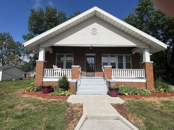 208 S Peoria Street , Bradford, IL 61421